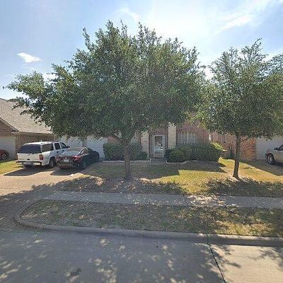 824 Mulberry Ln, Desoto, TX 75115