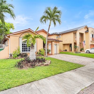 8313 Nw 194 Th Ter, Hialeah, FL 33015