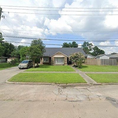 8334 Stone St, Houston, TX 77061