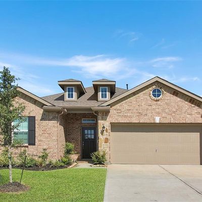 8407 Pecan Crest Dr, Baytown, TX 77521