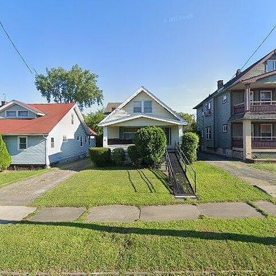 8409 Rosewood Ave, Cleveland, OH 44105