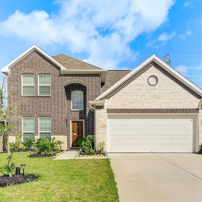 8438 Sunset Isles Dr, Baytown, TX 77521