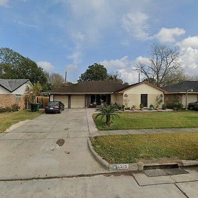 8519 Hinman St, Houston, TX 77061