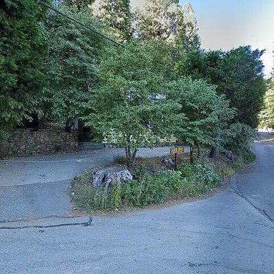 855 Lake Dr, Lake Arrowhead, CA 92352