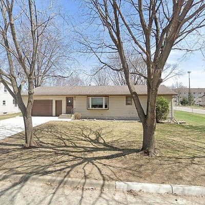 865 Church St Sw, Hutchinson, MN 55350