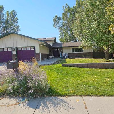 866 Carriage Ln, Casper, WY 82609