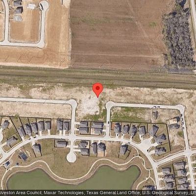 8823 Sandhill Crane Rd, Baytown, TX 77521