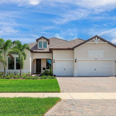 7948 Sunset Pines Dr, Sarasota, FL 34240