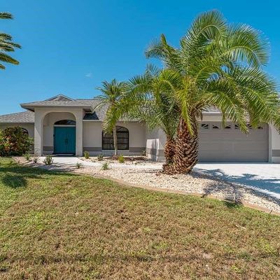 8 Bunker Ln, Rotonda West, FL 33947