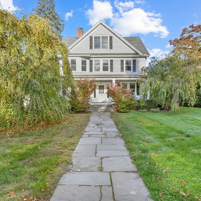 8 Mountain View Ave, Ridgefield, CT 06877