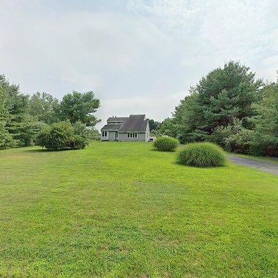 8 Vienna Ln, Clinton, CT 06413