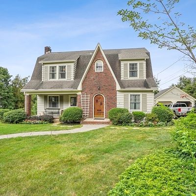 8 Woodlawn Dr, Morristown Town, NJ 07960