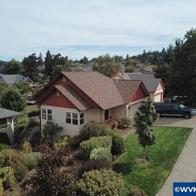 80 Sweden Cir, Silverton, OR 97381