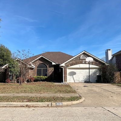 800 Bridgewater Ln, Mesquite, TX 75181