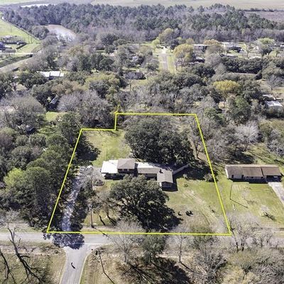 800 Oak St, Anahuac, TX 77514