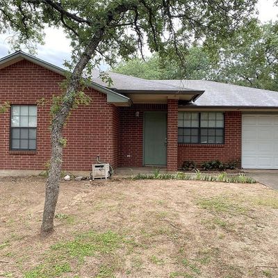 800 Red Oak Ct, Azle, TX 76020