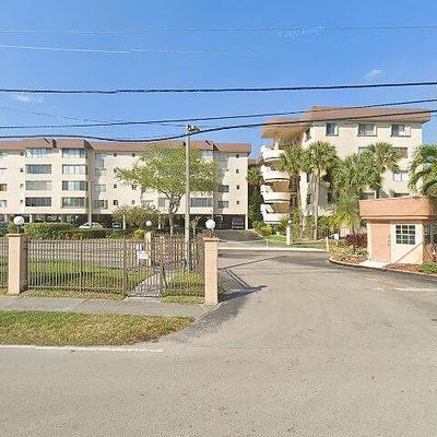 8000 Hampton Blvd #411, North Lauderdale, FL 33068