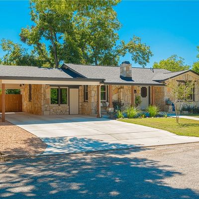 801 E Krezdorn St, Seguin, TX 78155