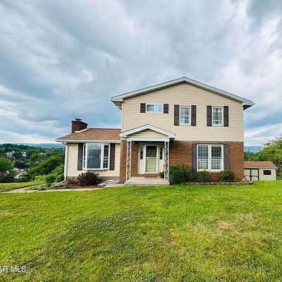 802 E Logan Ave, Altoona, PA 16602