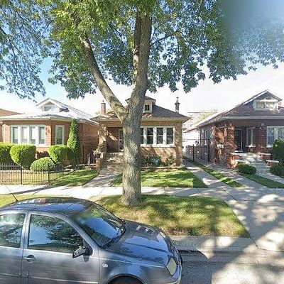 8028 S Oglesby Ave, Chicago, IL 60617