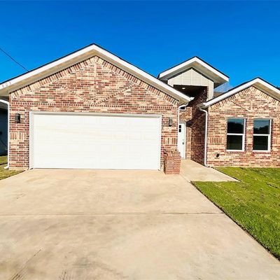 803 Sayle Street, Greenville, TX 75401