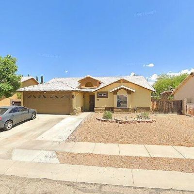 8035 S Queen Creek Dr, Tucson, AZ 85747