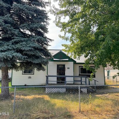 805 B St, Pinehurst, ID 83850