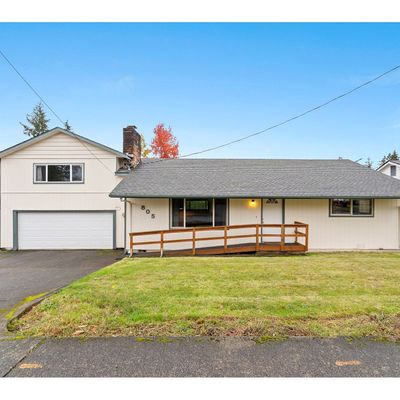 805 N 16 Th Ave, Kelso, WA 98626