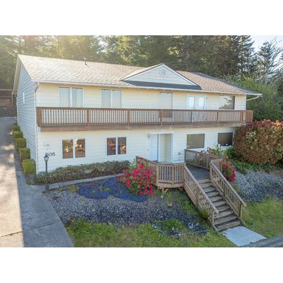 805 Prefontaine Dr, Coos Bay, OR 97420