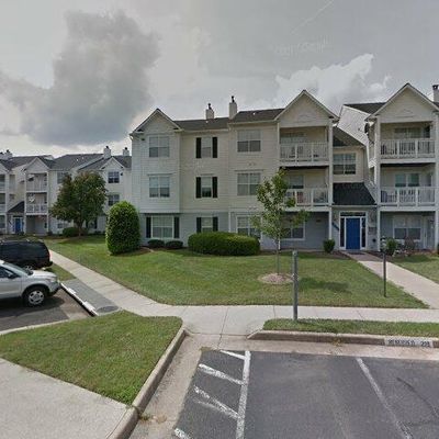 8050 Lisle Dr #221, Manassas, VA 20109