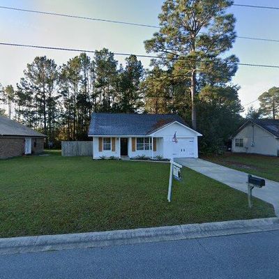 806 Lost Grove Ln, Hinesville, GA 31313