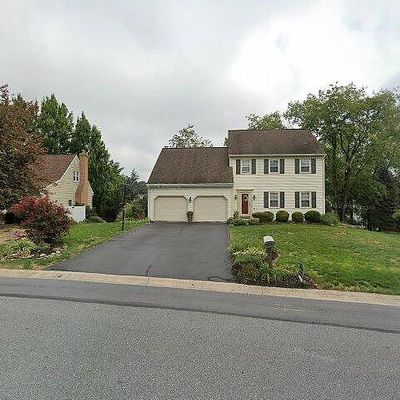 808 Country Place Dr, Lancaster, PA 17601