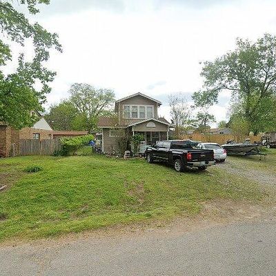 809 S Lake Ave, Okmulgee, OK 74447