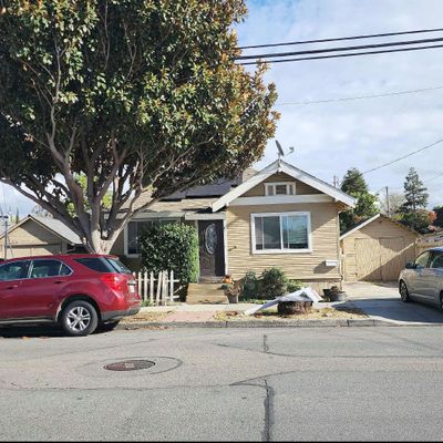 809 Powell St, Hollister, CA 95023