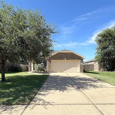 810 Mills Creek Ln, La Marque, TX 77568