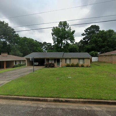 813 Redbud Ln, Longview, TX 75604