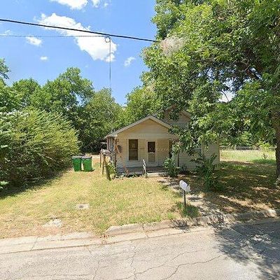 813 Ritchey St, Gainesville, TX 76240