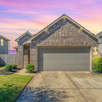 8131 Lemongrass Ave, Baytown, TX 77521