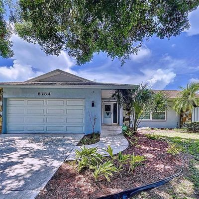 8134 Bayshore Dr, Seminole, FL 33776