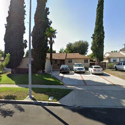 8139 Van Noord Ave, North Hollywood, CA 91605