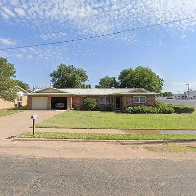 815 Linda Ln, Denver City, TX 79323