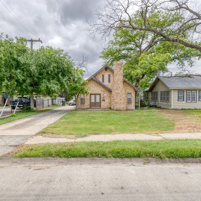 815 N High St, Uvalde, TX 78801