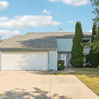 8150 S Waring Dr, Oak Creek, WI 53154