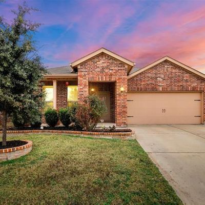 816 Rutherford Dr, Crowley, TX 76036