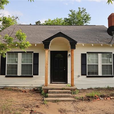 818 E Palestine St, Mexia, TX 76667