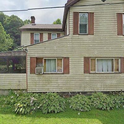 936 Pike Run Dr, Coal Center, PA 15423