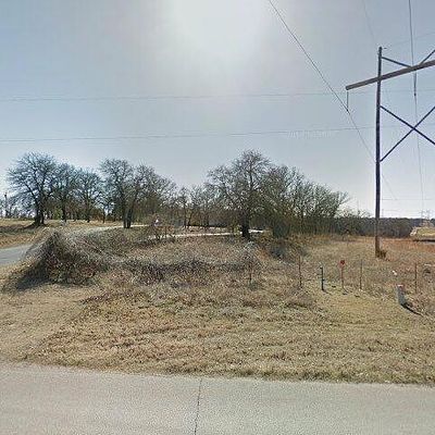 9390 Hedge Rd, Henryetta, OK 74437