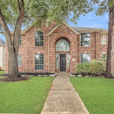 8906 Sunny Ridge Dr, Houston, TX 77095