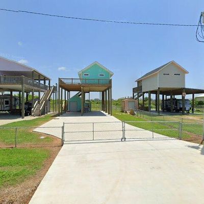 892 East Rd, Port Bolivar, TX 77650