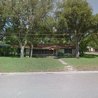 900 Black St, Uvalde, TX 78801